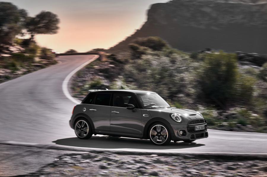  Mini Cooper S 5-Door (F56) 2018 года  (WW) (фото 9 из 86)